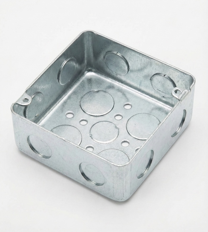 アウトレットボックスの基本外観（金属製）